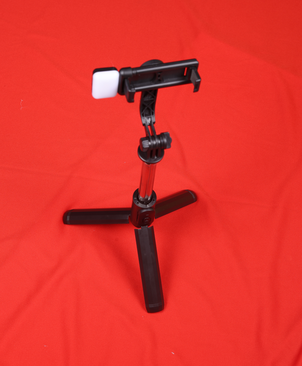 SELFIE STICK BLUETOOTH INTEGRATED